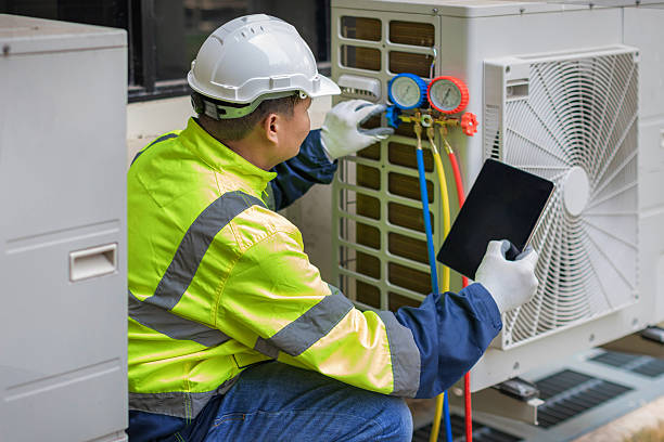 Professional Hvac Installation technician working in Cumberland, WI
